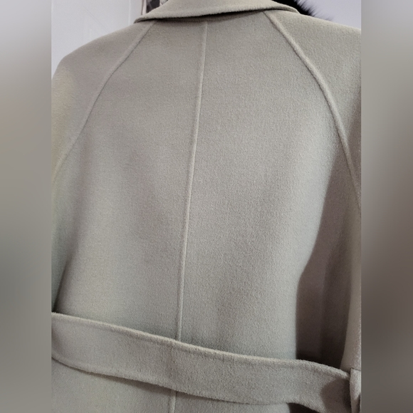 Women's Winter Wool Coat Size Medium - Picture 11 of 13